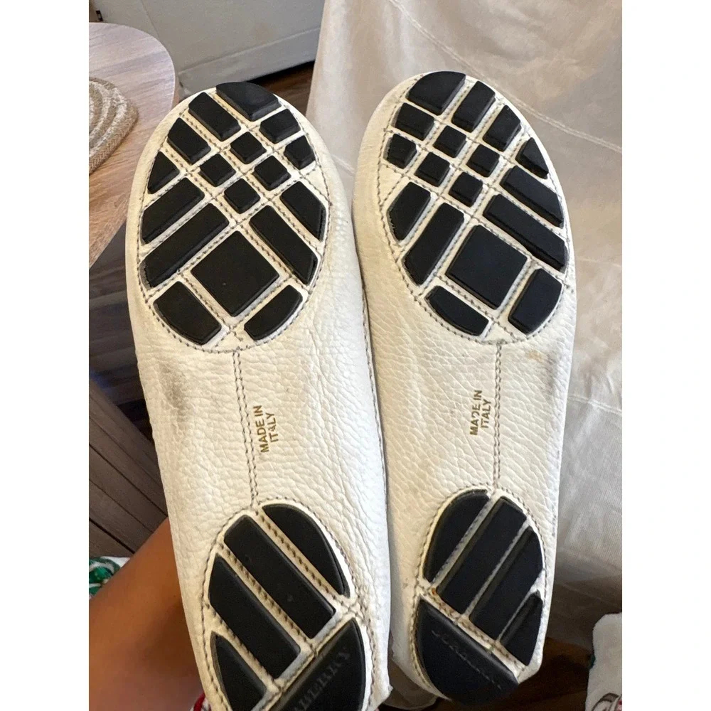Burberry Womens White Pebbled Leather Tassel Kiltie Driving Loafers
